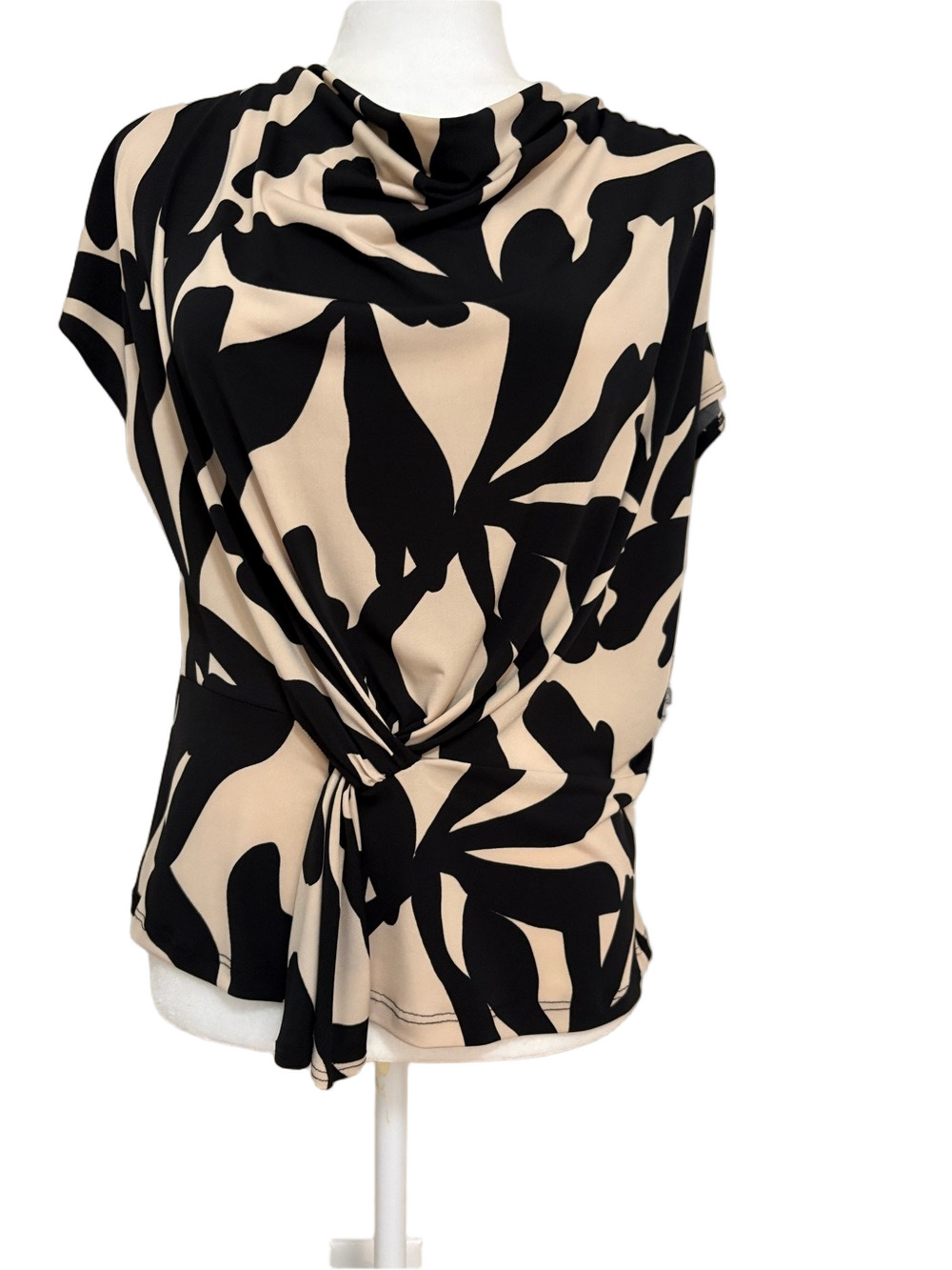Clara Sun Woo Beige and Black Adjustable Tie-Front Abstract Print Top